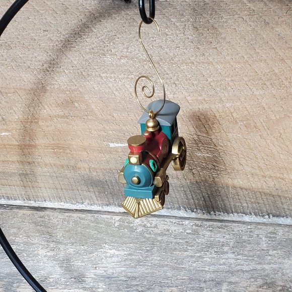 1991 Claus & Co R.R. Locomotive Handcrafted Hallmark Keepsake Ornament - Picture 8 of 8